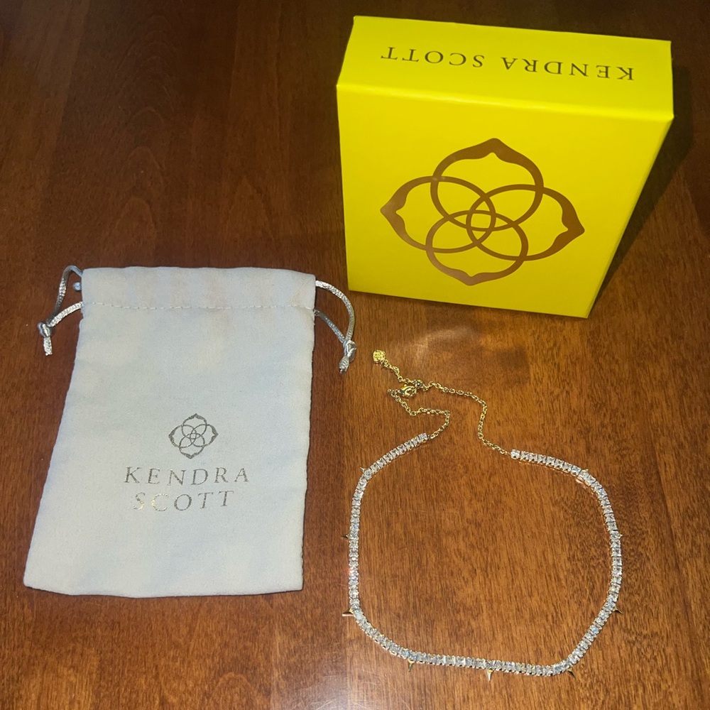 Kendra Scott choker necklace: yellow gold with diamonds